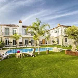 Casa Bella +12 Отель